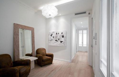 Casanova Charm 4BDR Apartment - Photo 5