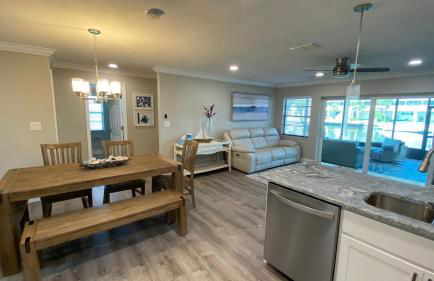 Waterfront Hernando beach house on deep water canal w/dock, fishing, kayak - Foto 10