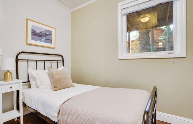 Homewood by Avantstay Amazing Family Cabin w/ Hot Tub & Sauna - Foto 21