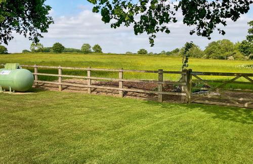 Rowdecroft Farm Cottage - Photo 16