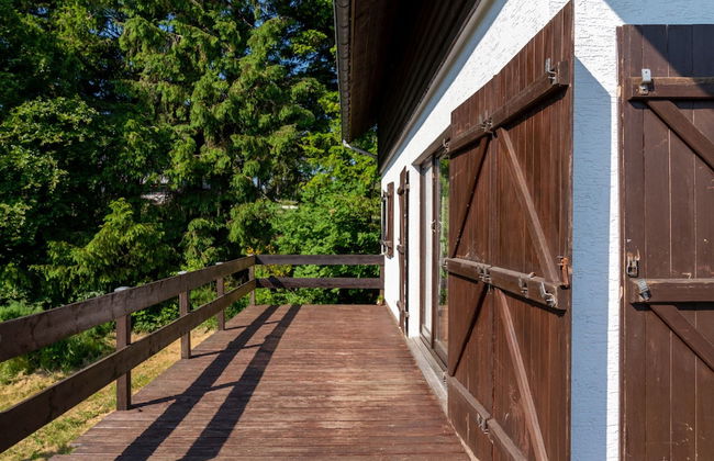 Typical Ardennes Chalet With hot tub - Foto 27