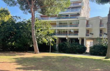 Vue panoramique pour ce grand studio en centre ville - Foto 3