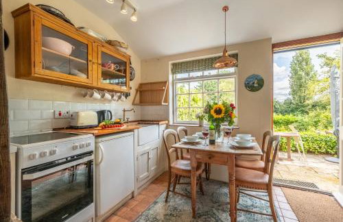 Brimming with Medieval charm - Weavers Cottage - Foto 16