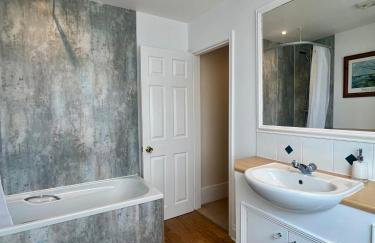 Santa Fe Newlyn-Sleeps 4 - Photo 11