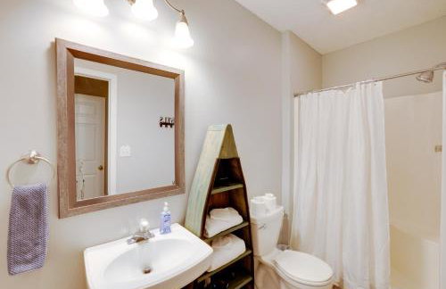 Smith Mountain Lake Home with Private Hot Tub and Dock - Foto 22