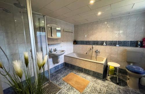 Ferienhaus mitten in der Natur, separater Eingang, Garten - Foto 21