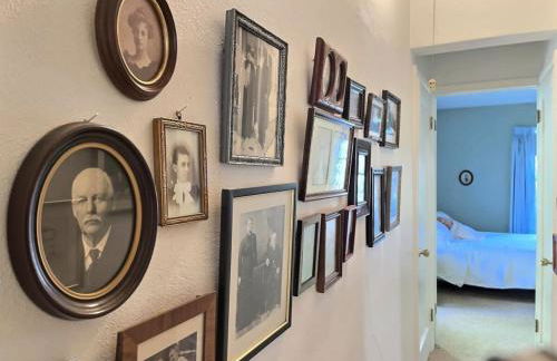 Historic McDowell House Antique Charm by Hospital - Foto 9