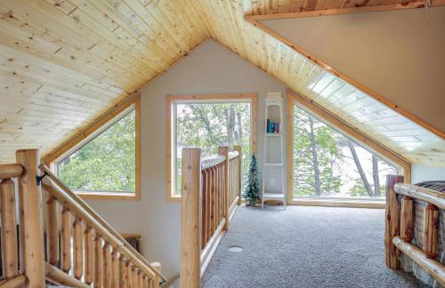 Lakefront Wisconsin Cabin Dock, Walk to Beach! - Foto 19