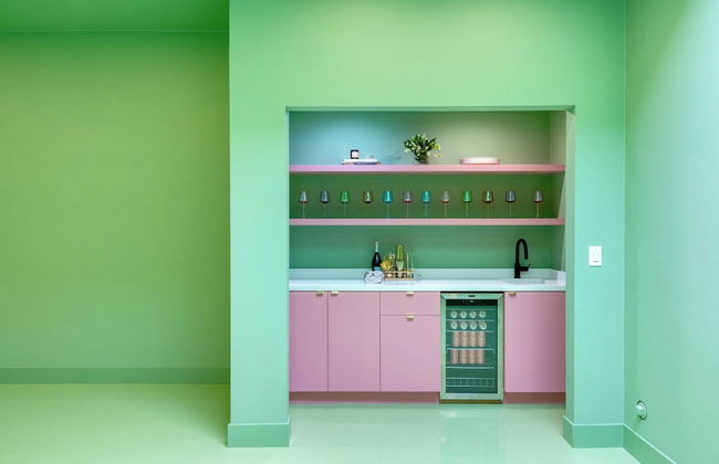 The Pond Estate by Avantstay Maximalist Designer Compound w/ 2 Casitas, Indoor + Outdoor Pools, Tennis Court, & Gorgeous Mountain Views 12k Sqft - Foto 24