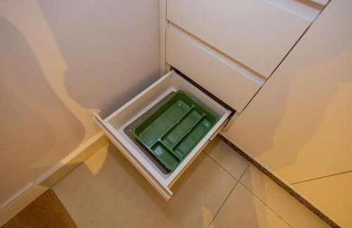 Studio com 1 Cama de Casal e 1 Solteiro - ECO0509 - Foto 10