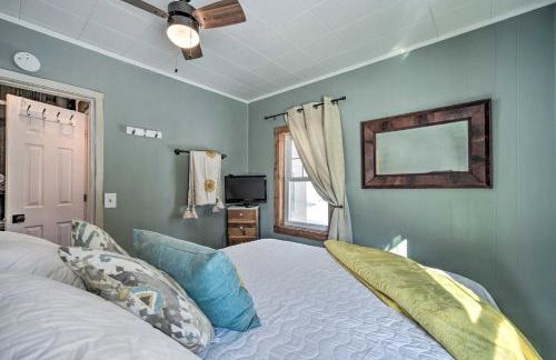 Family Home - Walk to Town and Balsam Lake! - Foto 30