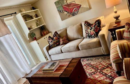 Birmingham House - Updated and Spacious - Photo 11