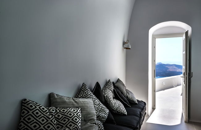 Nefeles Luxury Suites - Photo 26