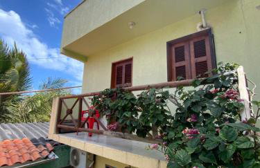 Lindo, simples, aconchegante e pé na areia - Foto 7