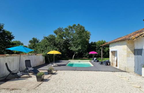 Holiday Home in Loubigne With Pool & Terrace - Foto 15