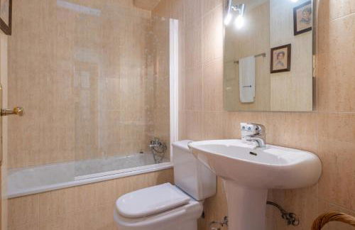 Host Wise - Homely Large Flat - Balcony - Foto 23