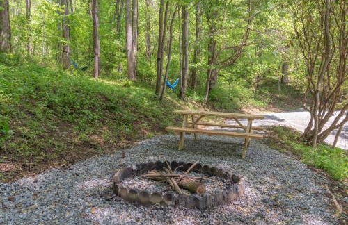 Renovated Barn in the Woods with Hot Tub - Foto 6