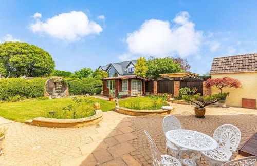 MOONGATE by BOURNECOAST - A Delightful Chalet Bungalow with a Garden and Parking - HB10672 - Foto 29