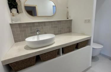 Chai rénové plein centre à 5minutes à pied de la plage - Foto 9