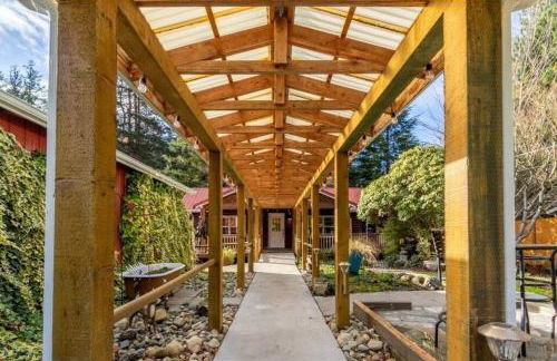 Little Bear's Bungalow; Log Cabin w/Mountain views - Foto 9