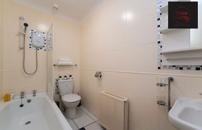 One Bedroom Apartment by Klass Living Serviced Accommodation Coatbridge - Albion Apartment with Wifi and Parking - Photo 15