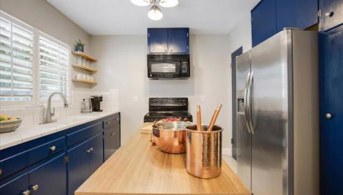 The Canopy on 10th - Game Room , Pets , Pergola - Photo 5