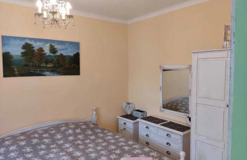 Zielony Domek z dużym tajemniczym ogrodem i rekreacyjną stodołą - Foto 3