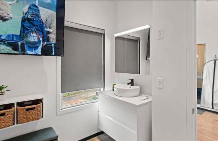 1B Luxury European Barndo FARM STAY Wedding Venue - Foto 21