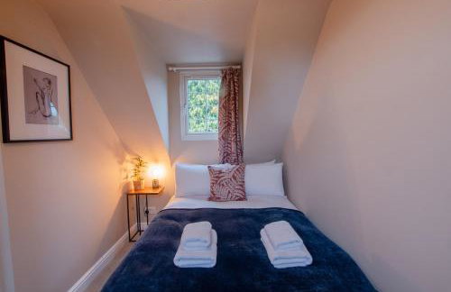 Hazel House - Cosy 2 bedroom house with parking near to Oxford - Foto 12