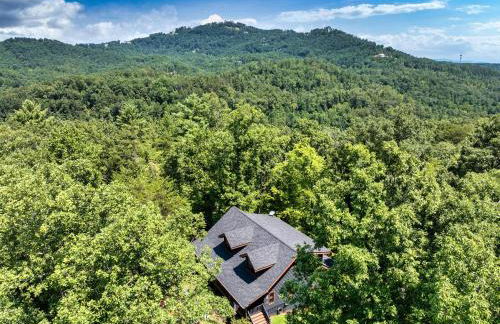 The Holiday Cabin at Lake Lure - Photo 51