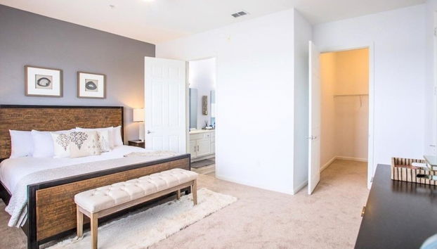 Lakeview Penthouse Elegance 3 Bedroom Condo by RedAwning - Foto 4, Habitación