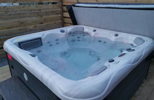 Achmeney Glamping larger than Average pod - Photo 29