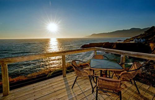 Exquisite Oceanview! by OceanviewHotTubs Oceanfront! Shelter Cove, CA Tesla EV station - Foto 37