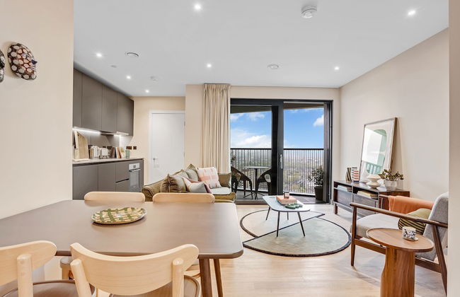 Stunning Two-bedroom Apartment With a Balcony - Foto 18