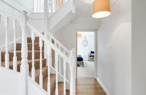 The Little Hawthorns - Photo 18