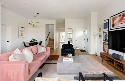 Bachelor/Bachelorette Mansion In the Heart of ATX - Photo 26