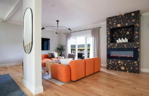 Lakeview Villa with Private Hot Tub, Firepit & Breathtaking Cliff Views - Foto 19