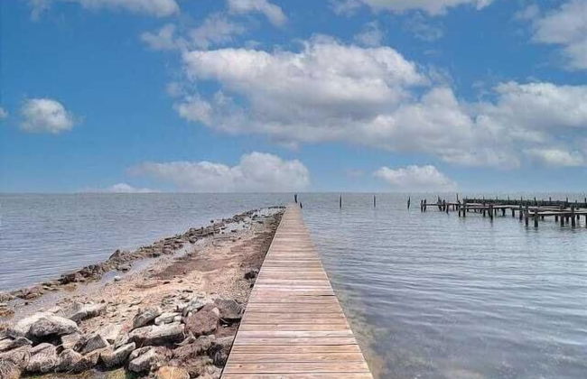 Waterfront Escape w/ Views Shared Pool & Boat Dock Orange Crush by Avantstay - Foto 27