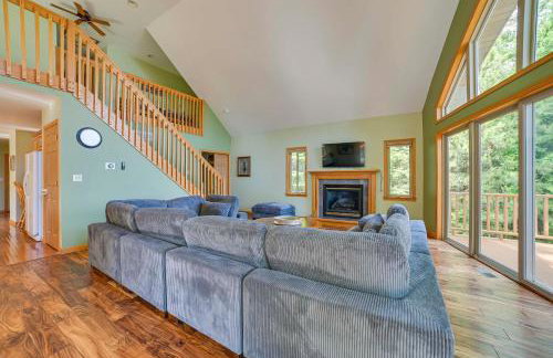 Waterfront Lake Huron Getaway with Private Beach! - Photo 4