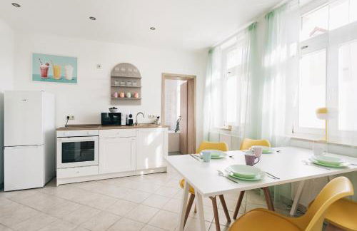 Creekside Colors - Playful Apartment - Foto 3