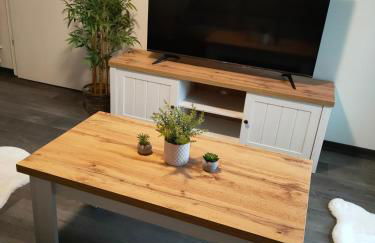 Large Central Apartment - MODERN & Fully Equipped - near fair - Foto 7