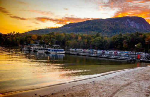 Hike, Golf and Swim! Rumbling Bald Resort Mtn Home - Photo 38