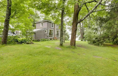 Peaceful Fishermans Paradise with Deck and Fire Pit! - Foto 26