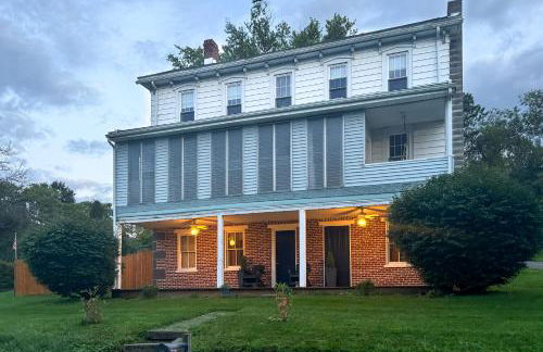 Pet and Family Friendly! Home with Fenced Yard and Deck - Foto 3