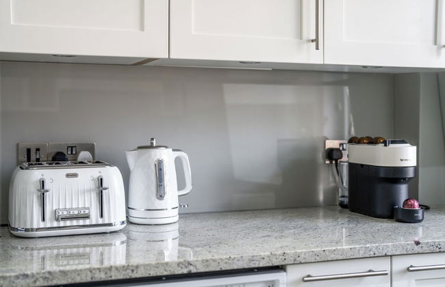 The Knightsbridge Residences - Photo 35