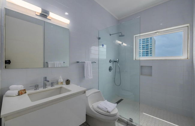 NEW 2BR Condo in of Palm Beach Walk 2 Beach - Foto 13