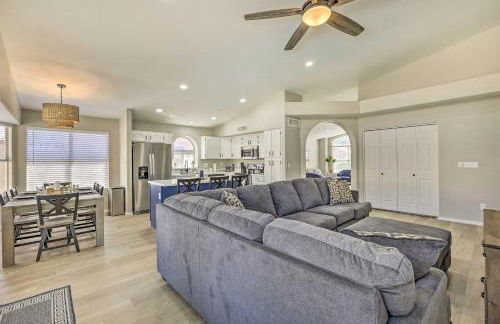 Patio and Fenced Yard Family Retreat in Phoenix! - Foto 11