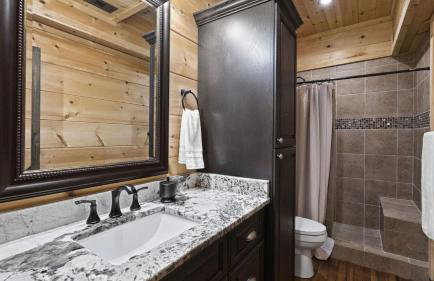 Waterfront 1-acre Private Dock, Hot Tub, Firepit Bankhead Lodge by Avantstay - Foto 78