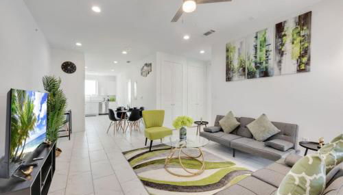 City Lights 2BR I Parking I King Bed I Workspace - Foto 4