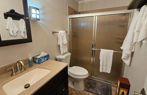 Fire Pit Cabin Retreat - Sleeps 6 - 1hr from STL - Foto 13